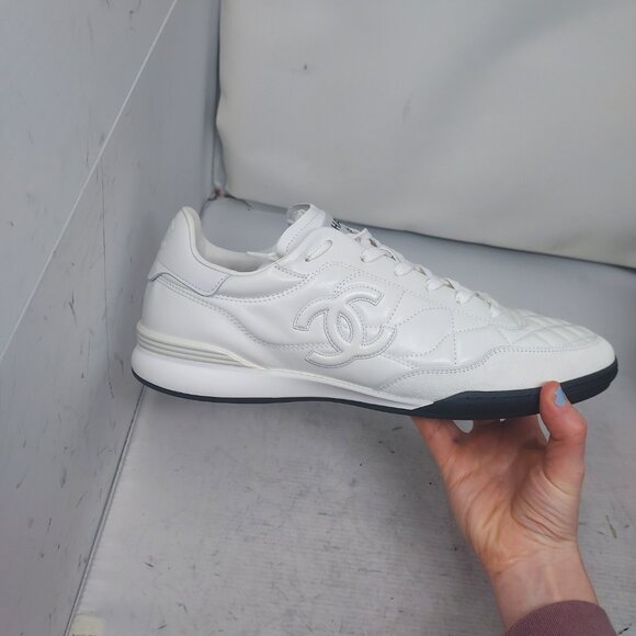 CHANEL 24A Quilted CC White Black MENS Sneaker - Picture 4 of 12